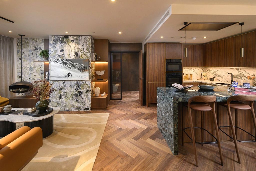 Property photo 1 of 11 Show Home Reception