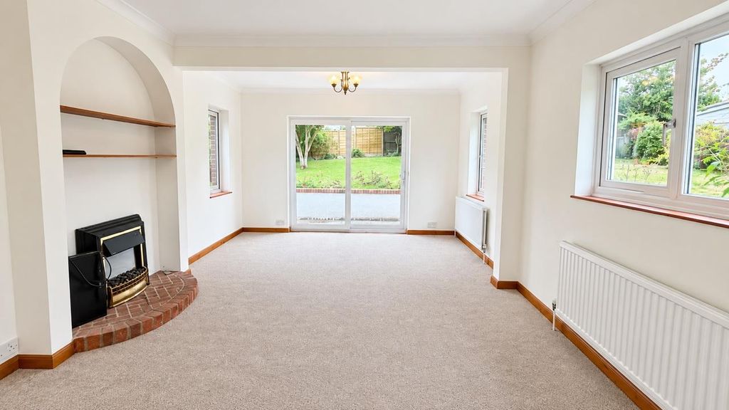 Property photo 3 of 23