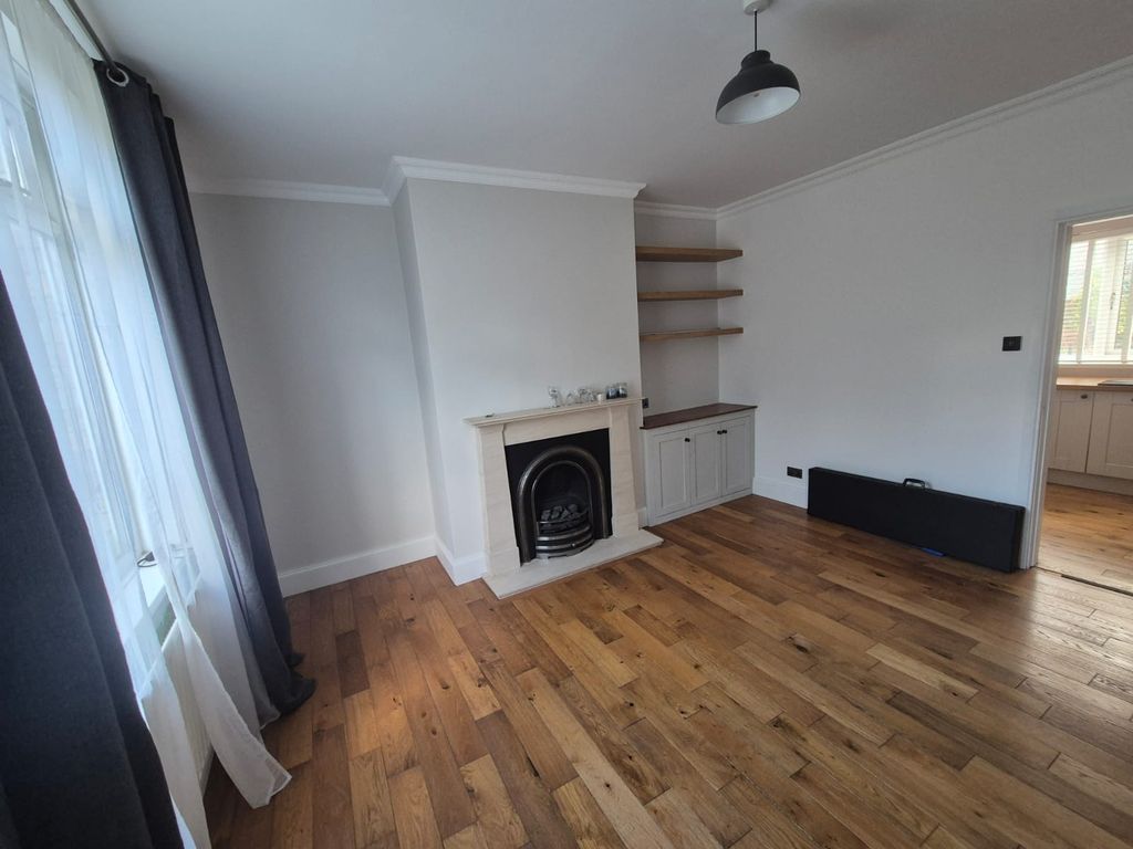 Property photo 2 of 12 Image 9