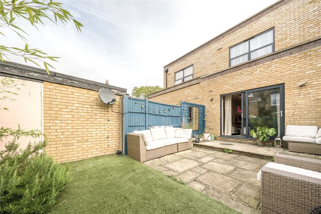 Property photo 2 of 10 Picture No. 22