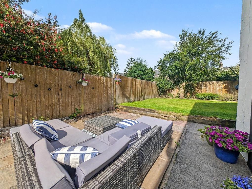 Property photo 2 of 24