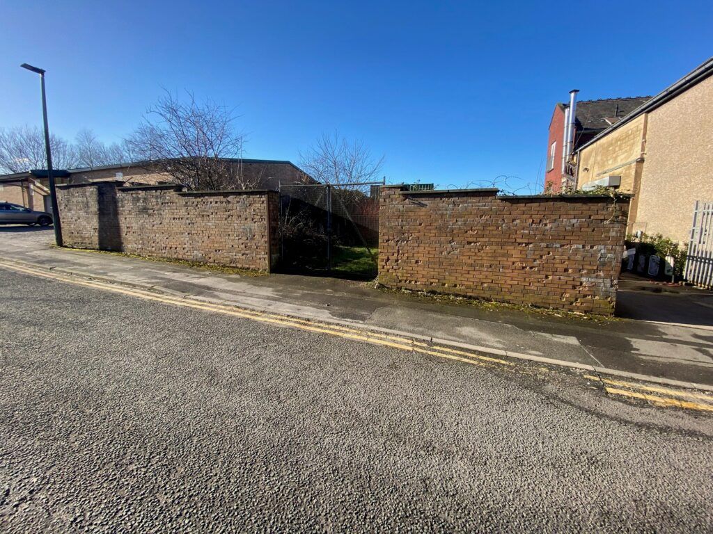 Property photo 2 of 7