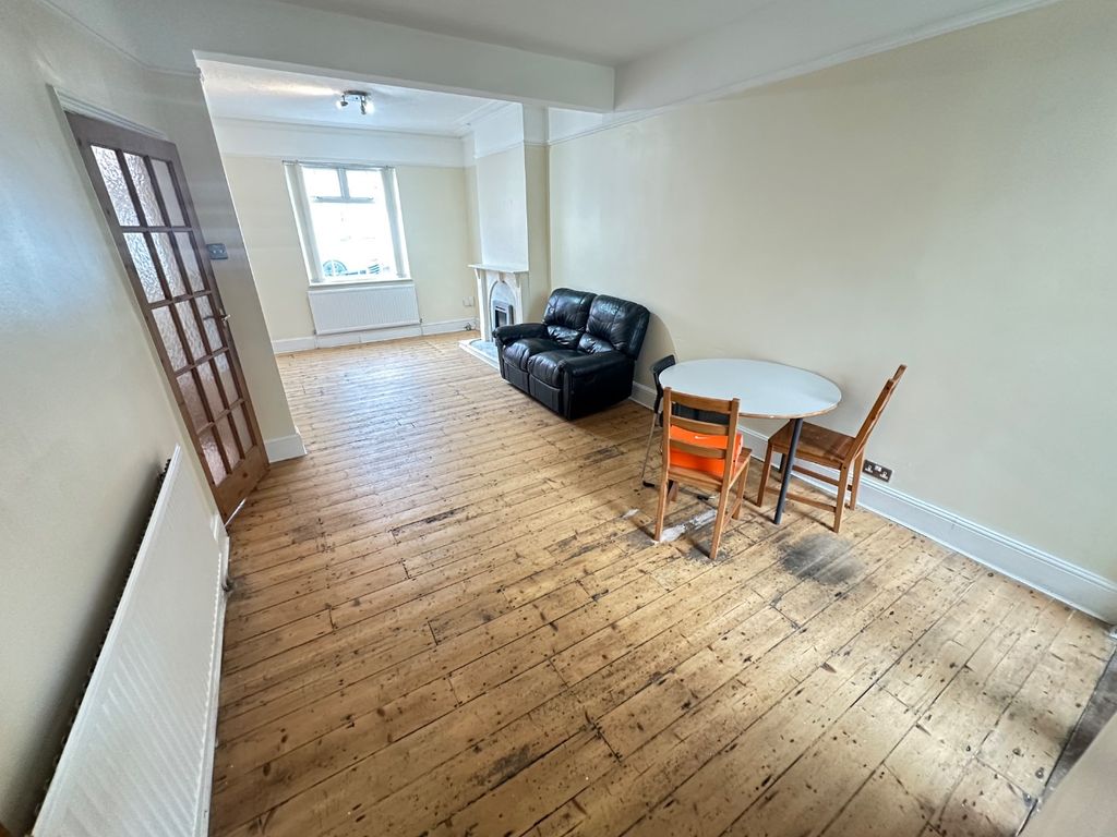 Property photo 2 of 12 2991412