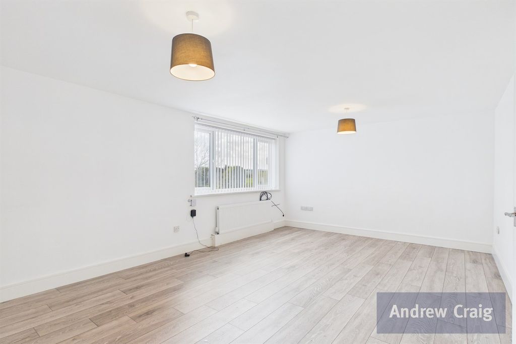 Property photo 2 of 10 Lounge