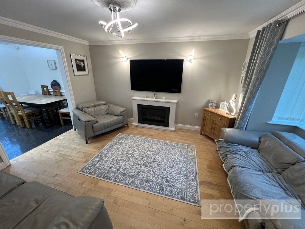 Property photo 3 of 24 Picture No. 10