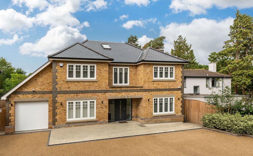 Property photo 1 of 24