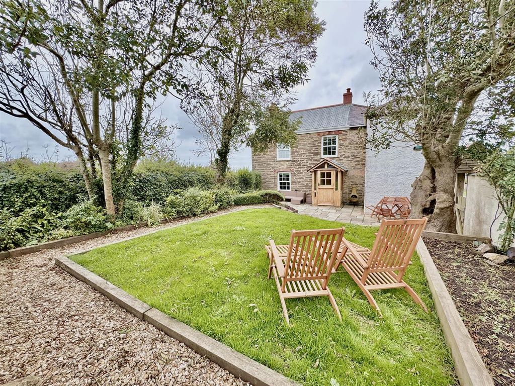 Property photo 2 of 24 Front And Garden