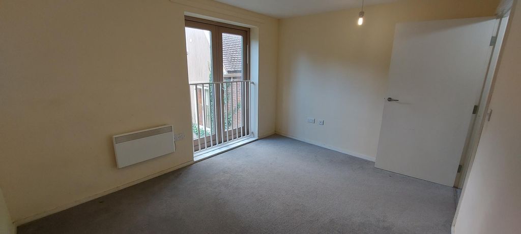 Property photo 3 of 12 Bedroom