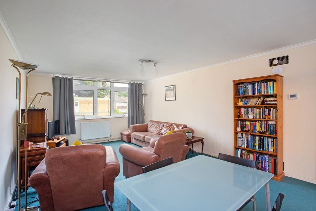 Property photo 1 of 9 29 Laleham Court ...