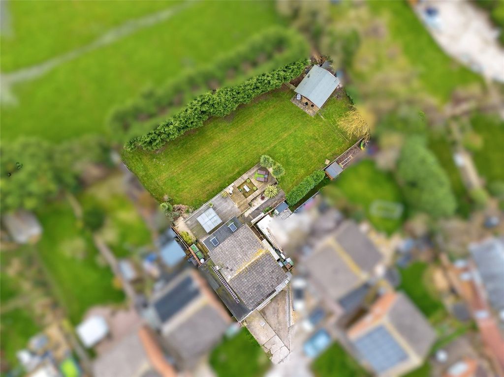 Property photo 2 of 28 Picture No. 73