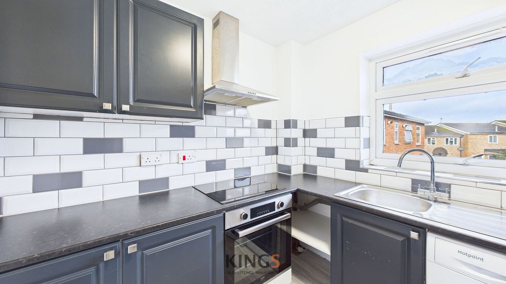 Property photo 1 of 12 Kitchen