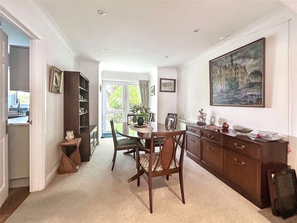 Property photo 3 of 11 Picture No. 15