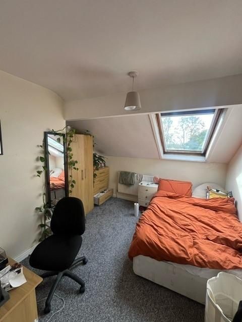 Property photo 1 of 10 Bright, Cosy Double Bedroom In A Loft-Style Space ...