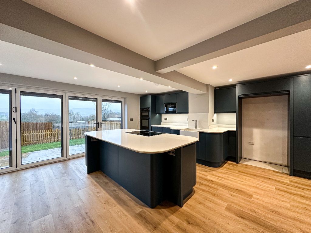 Property photo 3 of 24 44121912