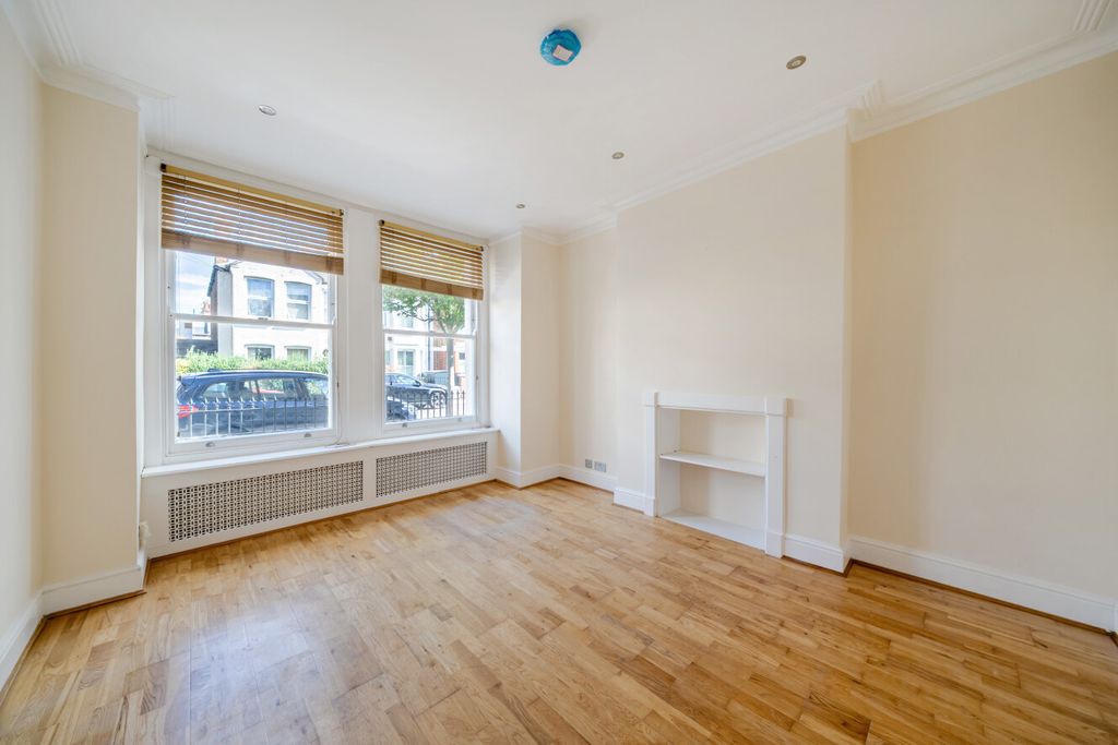 Property photo 2 of 18 1520672-20-1A0Af5...
