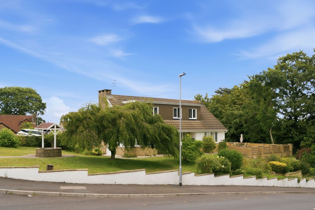 Property photo 3 of 33