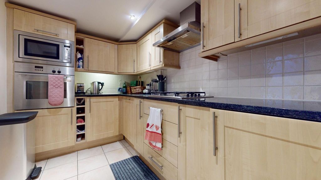 Property photo 3 of 28 Kitchen