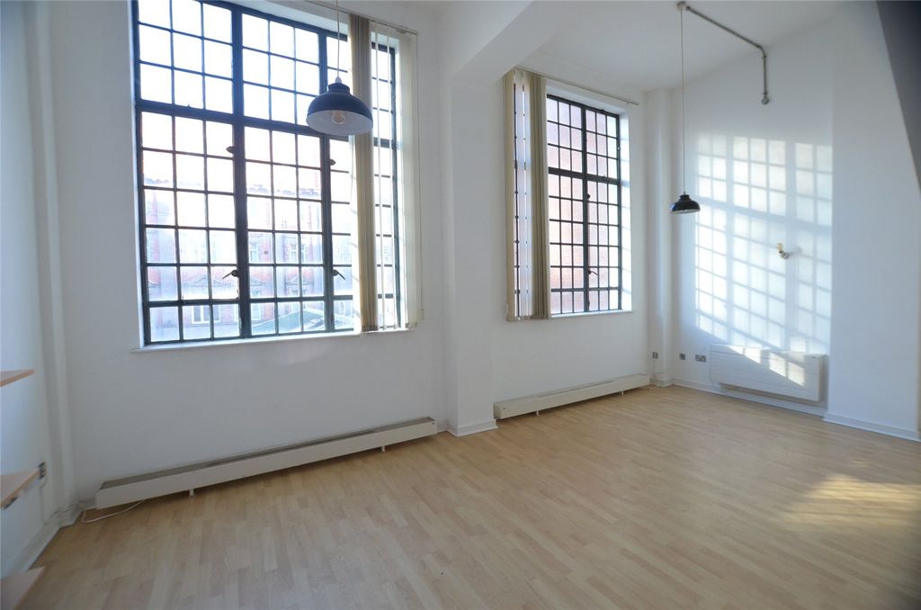 Property photo 2 of 10 Picture No. 01