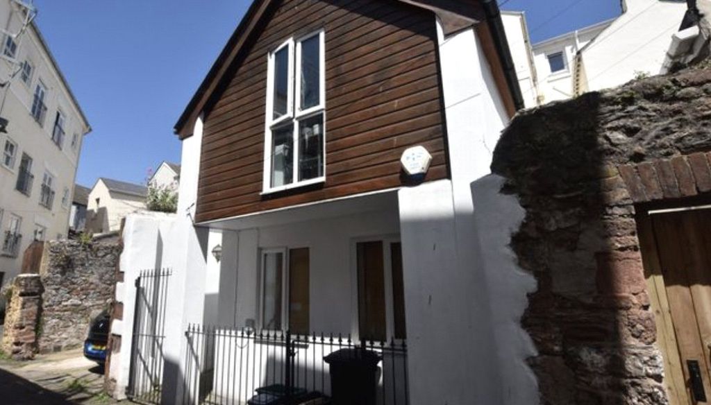 Property photo 1 of 12 Front