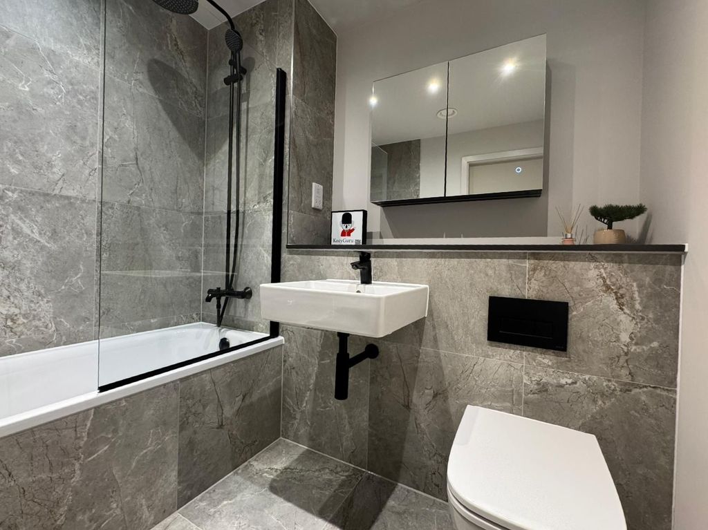 Dutton Street, Manchester M3, 1 bed flat to rent, £1,800 pcm ...