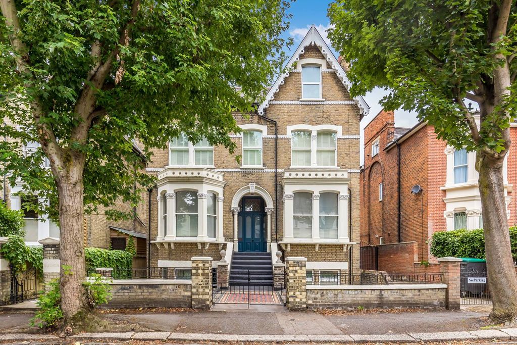 Property photo 1 of 23