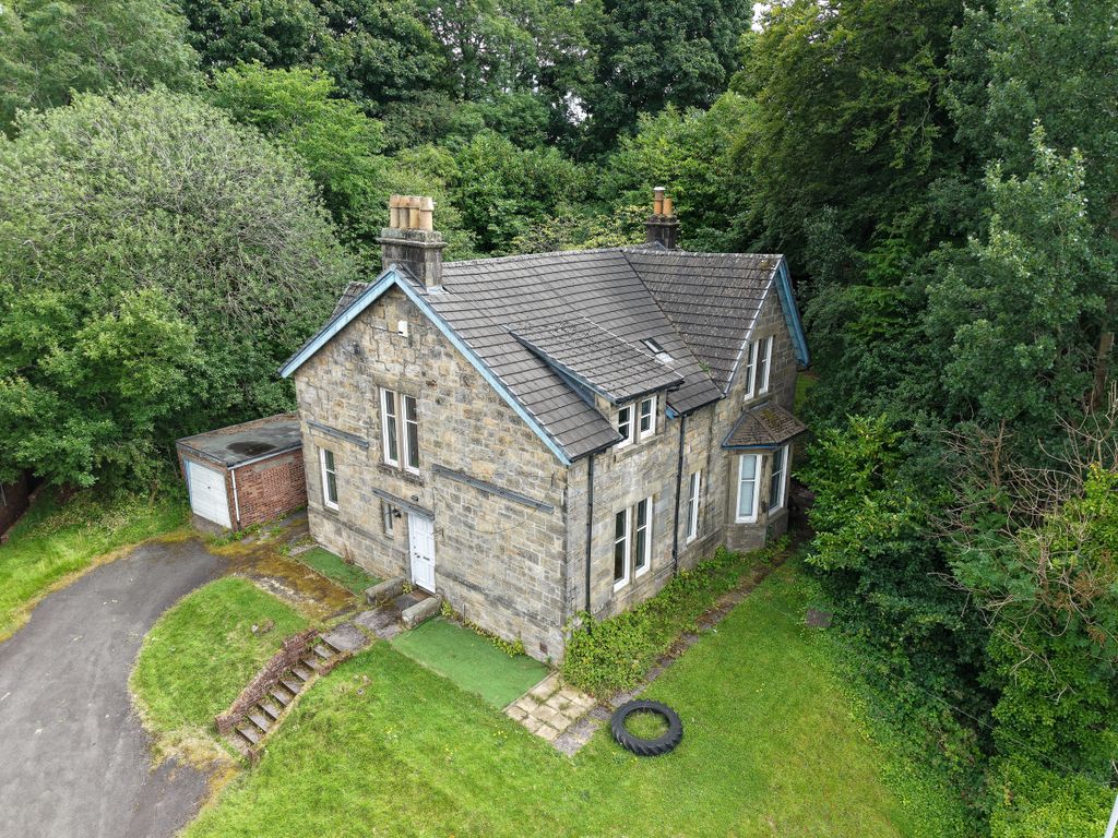 Property photo 2 of 32