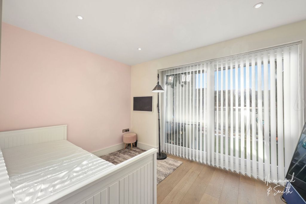 Additional image 12 of 2 bed flat for saleStar Lane, Epping CM16