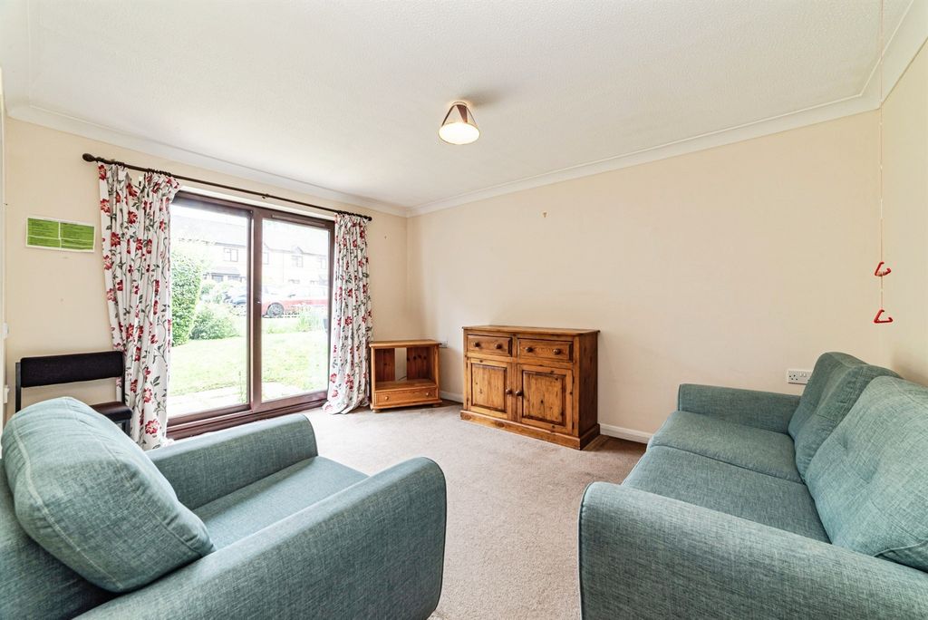 Property photo 3 of 18
