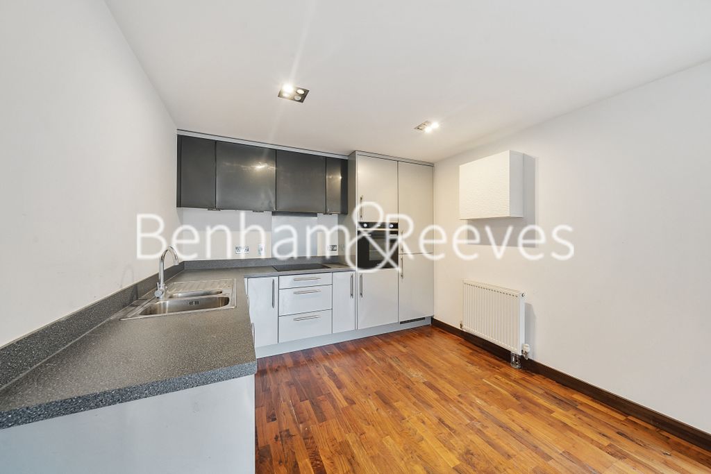 Property photo 2 of 19