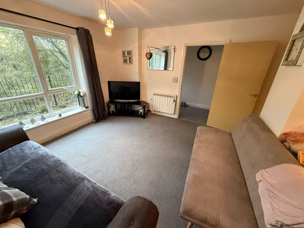 Property photo 2 of 12