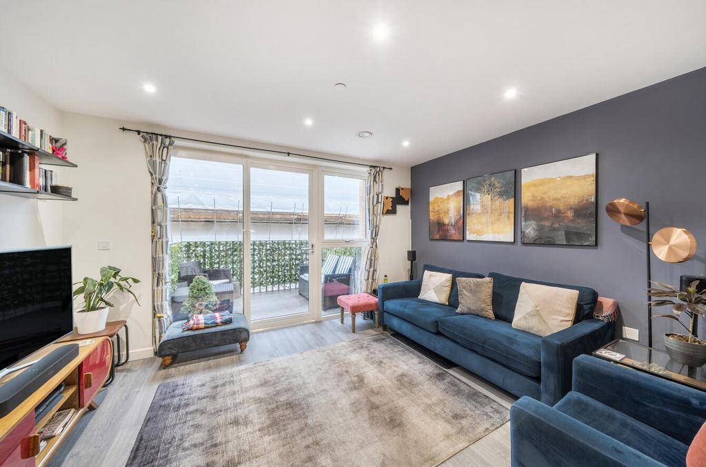 Property photo 3 of 13 Davidson Frost-Wellings, Dfw, Peregrine Apartments