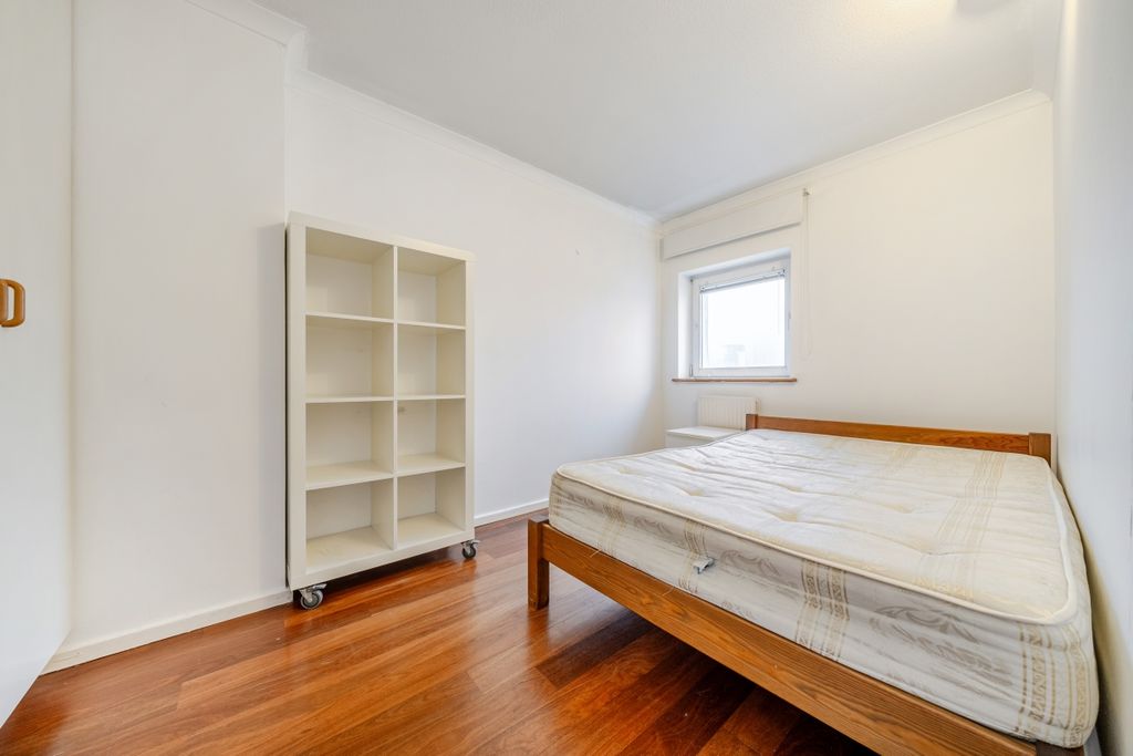 Property photo 1 of 7 1397337-9-695F8Cb...