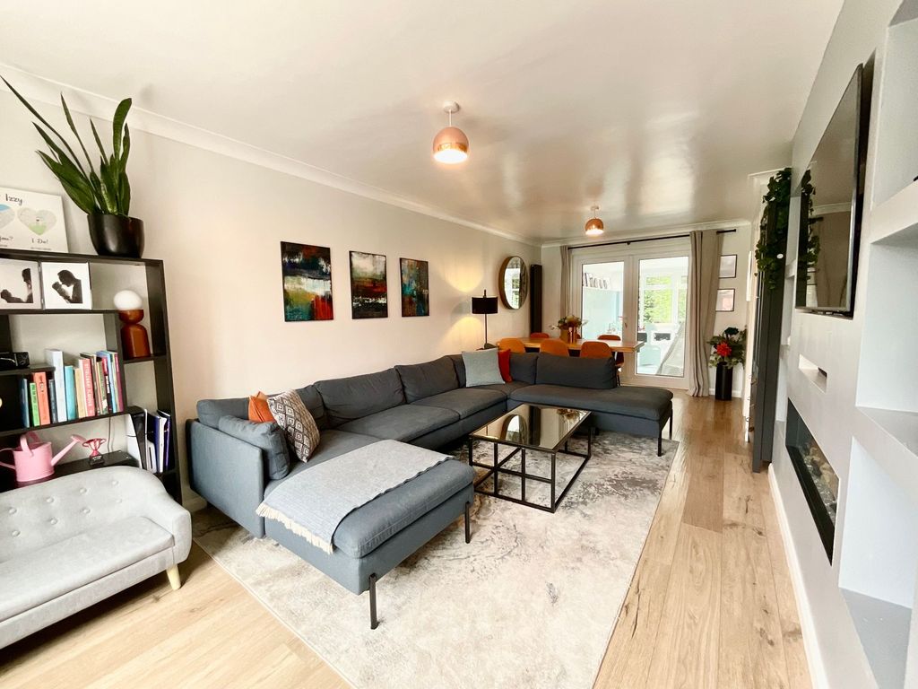 Property photo 2 of 30