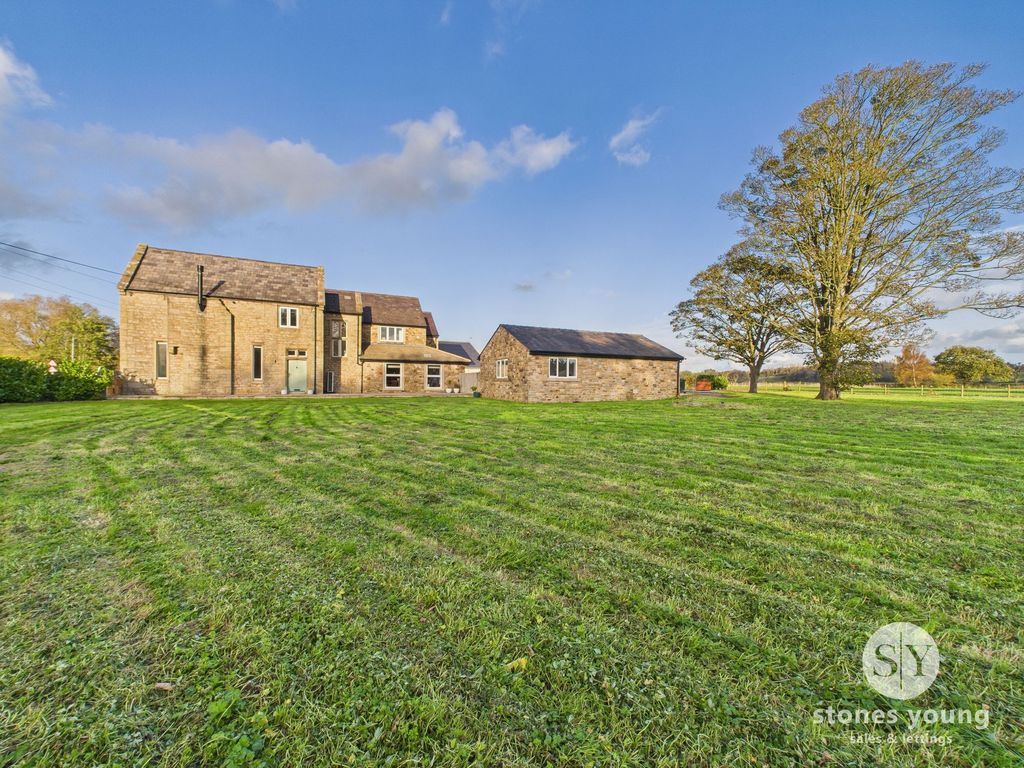 Property photo 1 of 32