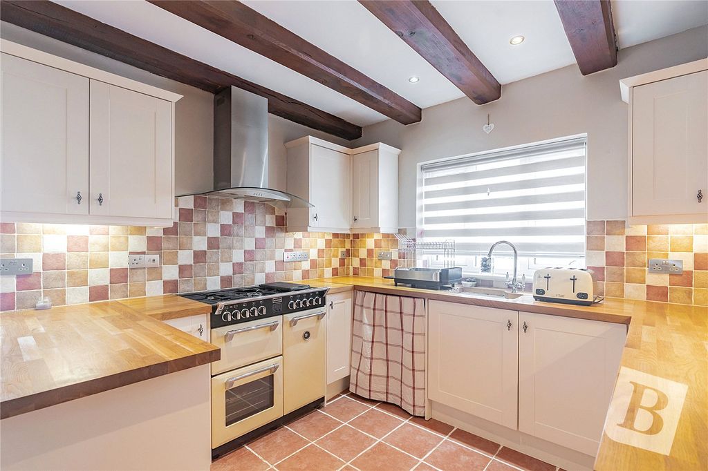 Property photo 2 of 18 Picture No. 06