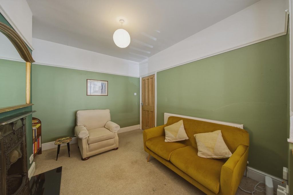 Property photo 3 of 19 Living Room