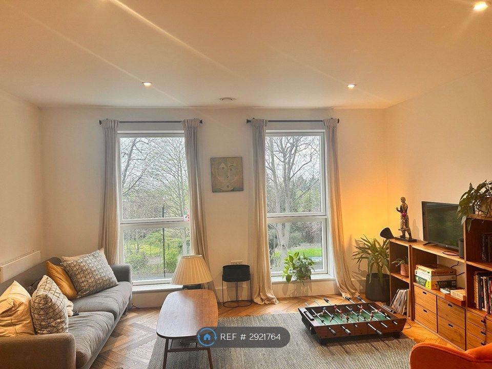 Property photo 3 of 25