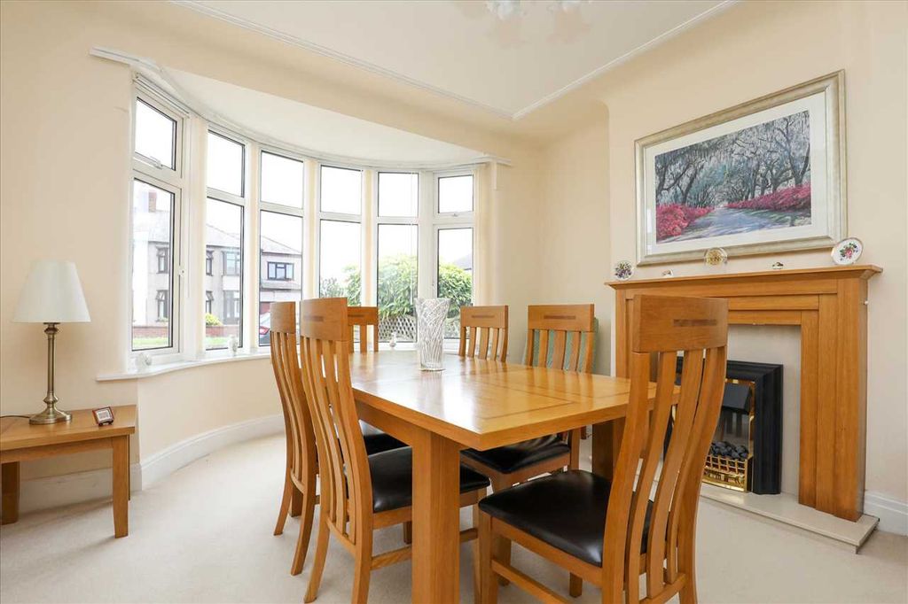 Property photo 3 of 16 Dining Room