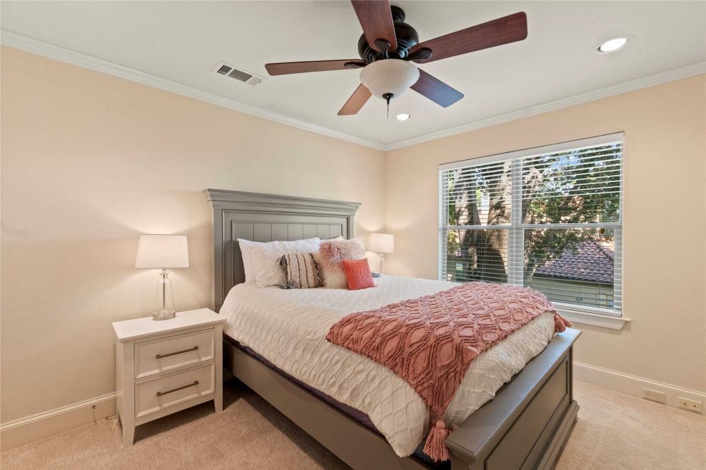 Property photo 3 of 3 <Alttext/>