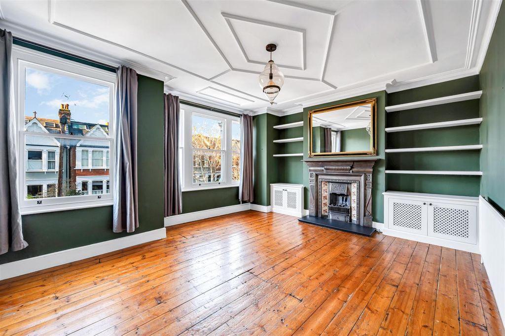 Property photo 2 of 13