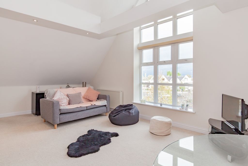 Property photo 1 of 8 114770