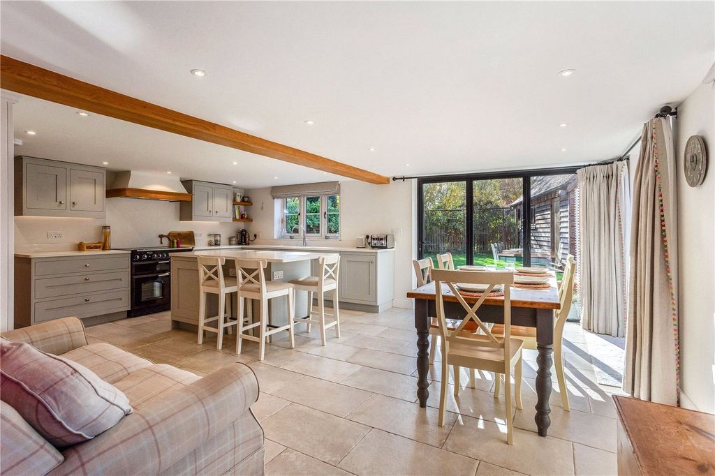 Property photo 2 of 17 Kitchen/Diner