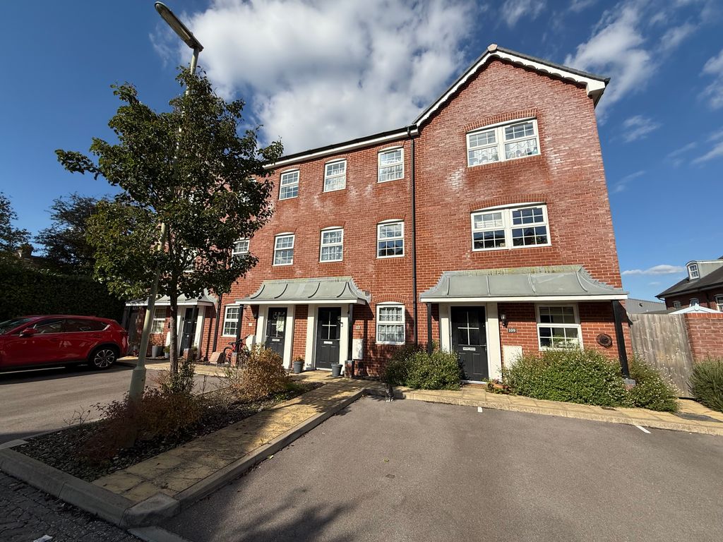 Property photo 1 of 3 Img_1382