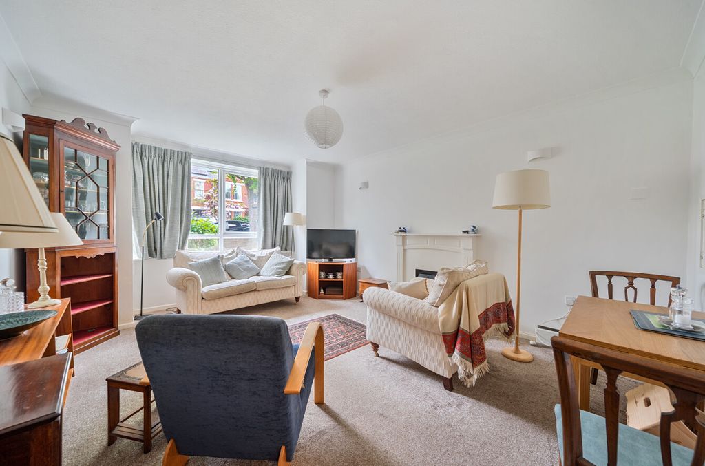 Property photo 2 of 13 1451742-13-69F097...