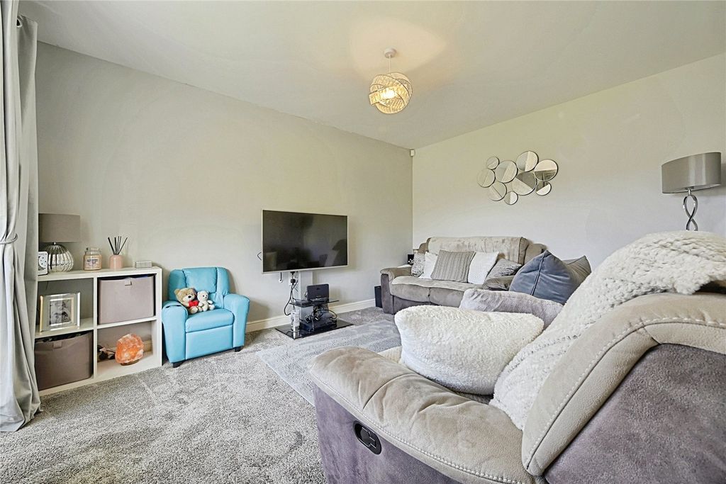 Property photo 2 of 30 Living Room