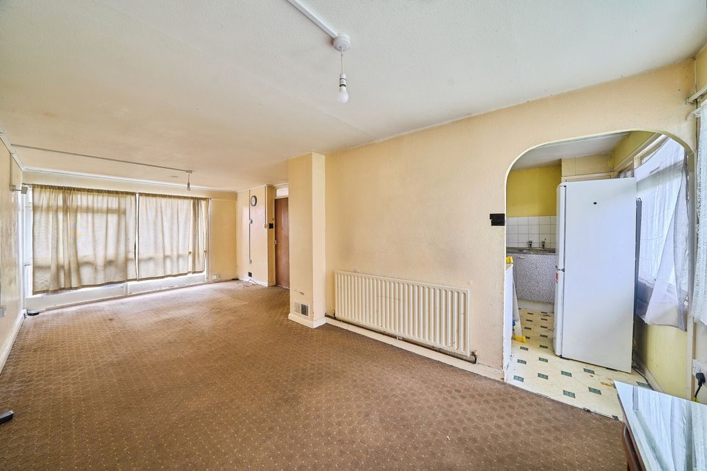 Property photo 3 of 20