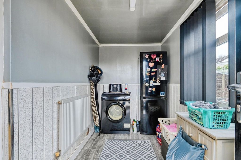 Property photo 3 of 17 12stc18.Jpg