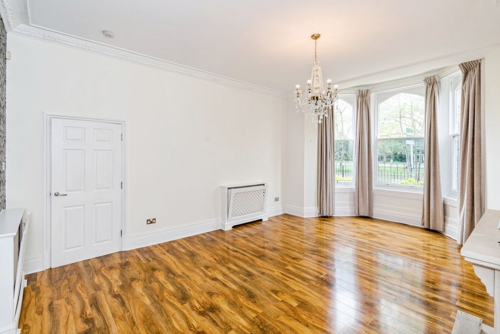 Property photo 2 of 13 Pbox-Img.Jpg