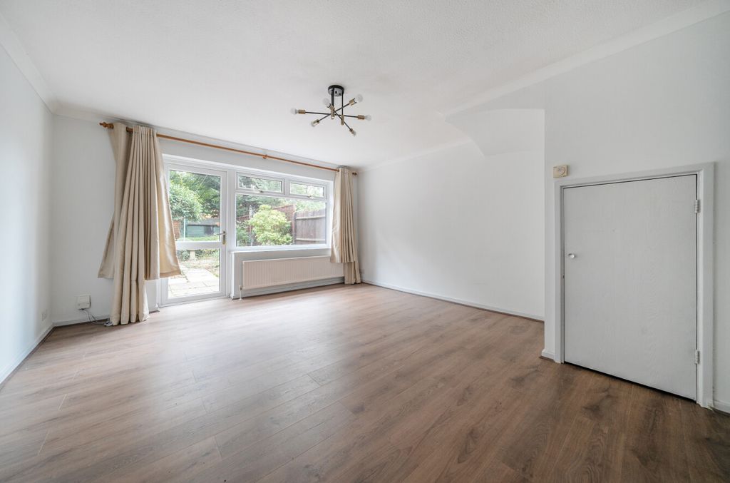 Property photo 3 of 17 1327541-2-68948Ff...