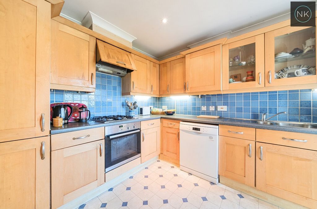 Property photo 3 of 27 3759527